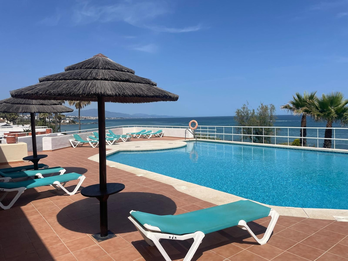 2 Bed Apartment for sale in Estepona Costa Del Sol, Málaga, Spain