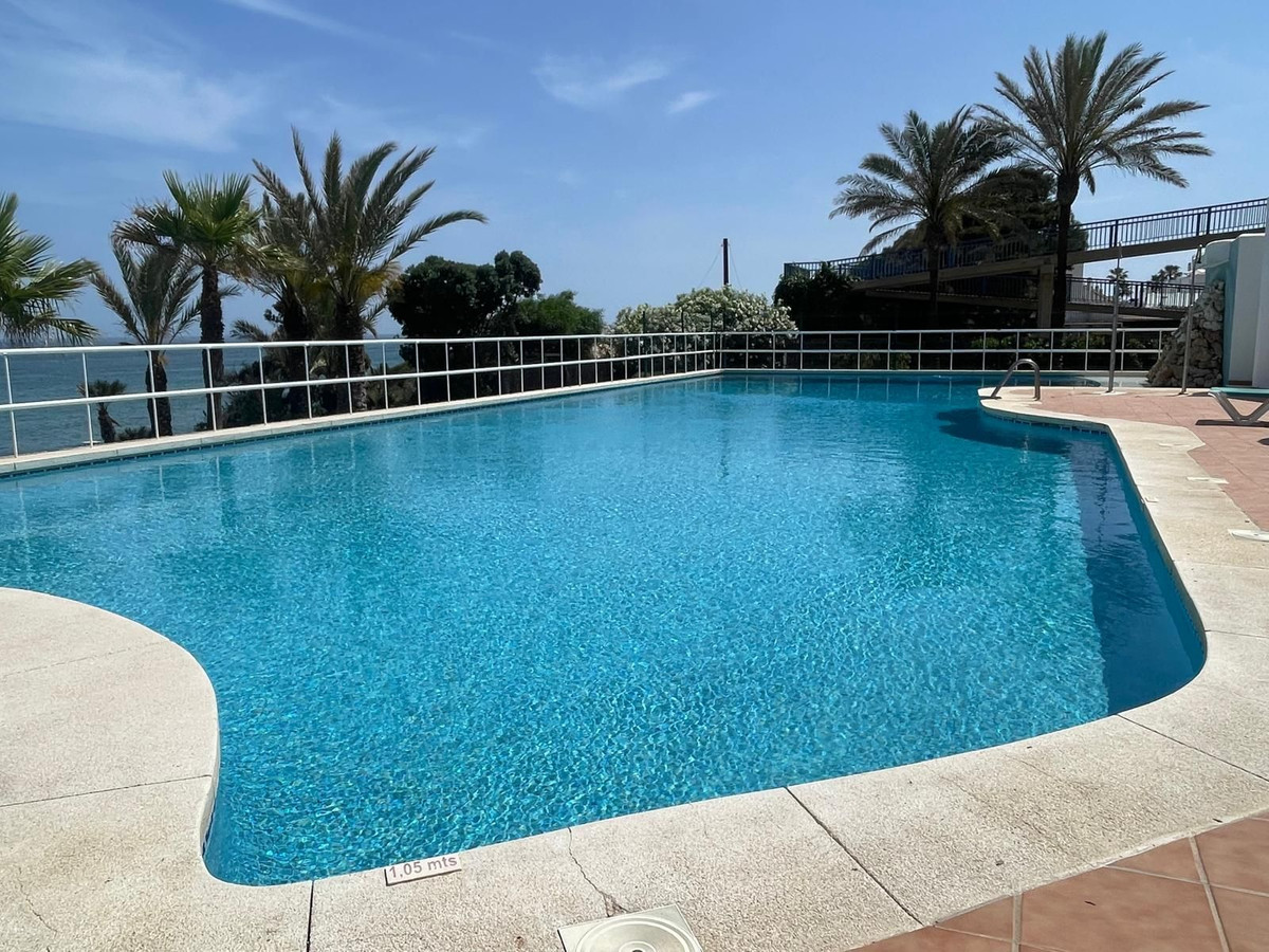 2 Bed Apartment for sale in Estepona Costa Del Sol, Málaga, Spain