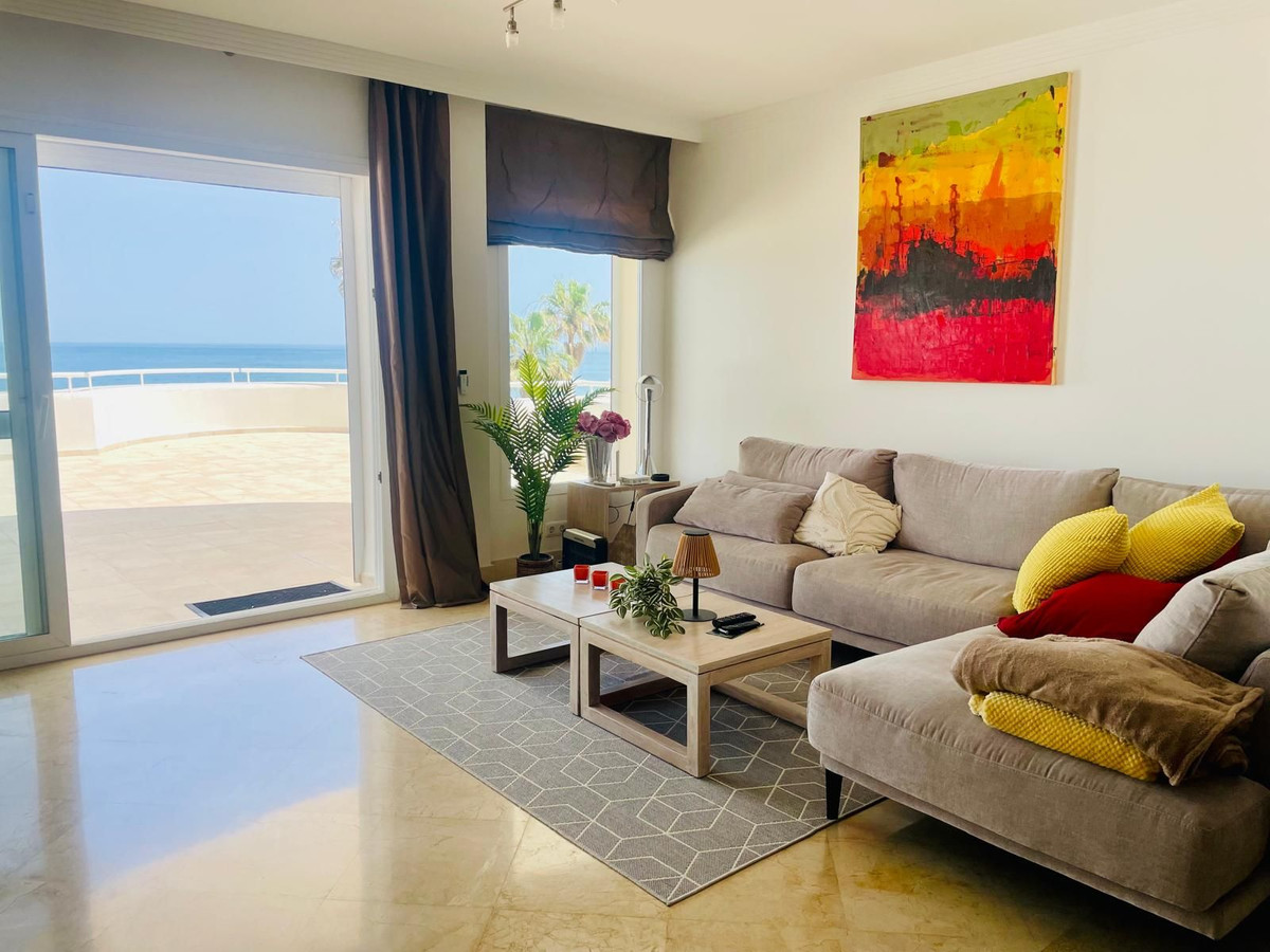2 Bed Apartment for sale in Estepona Costa Del Sol, Málaga, Spain