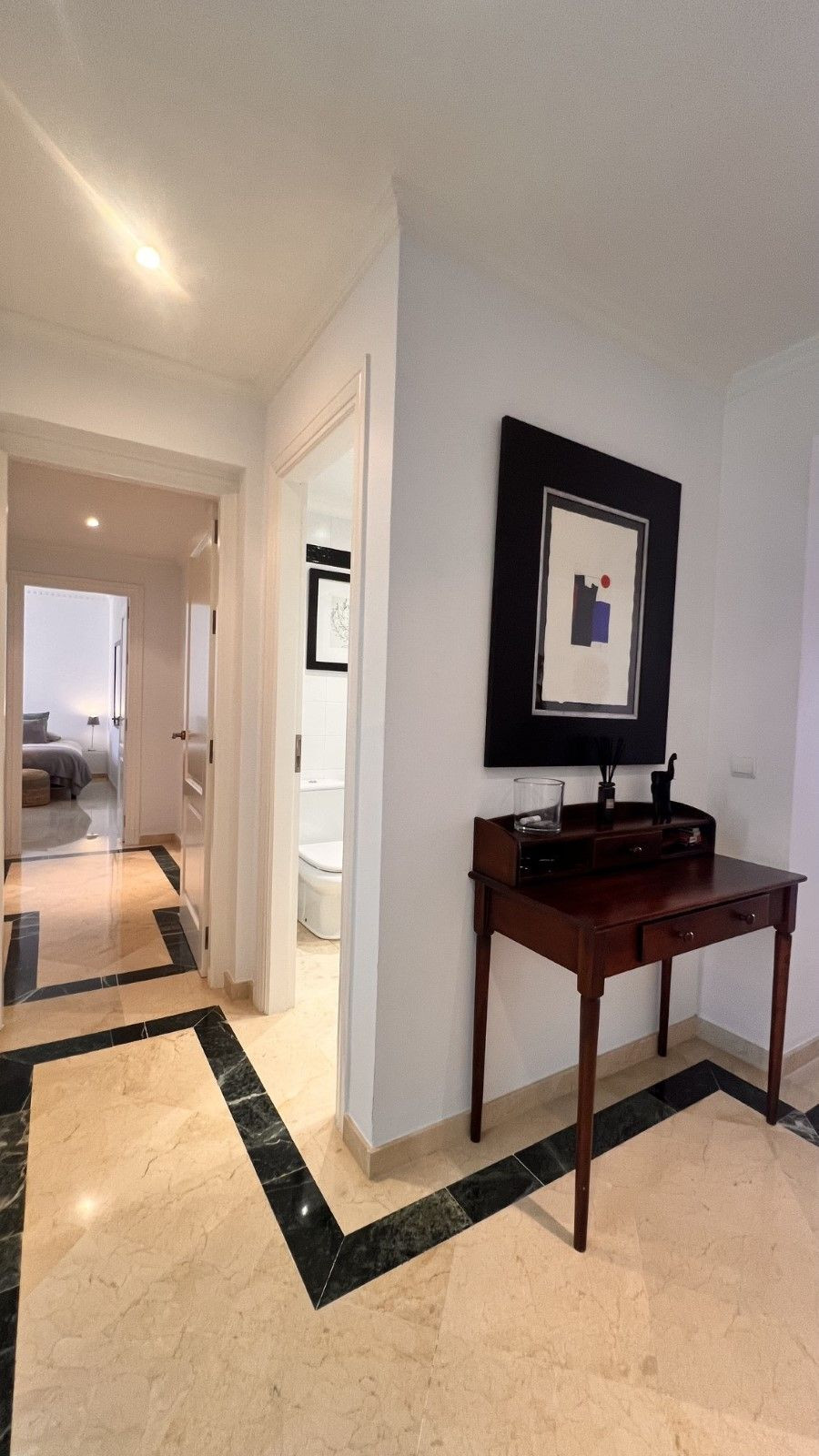 3 Bed Apartment for sale in The Golden Mile Costa Del Sol, Málaga, Spain