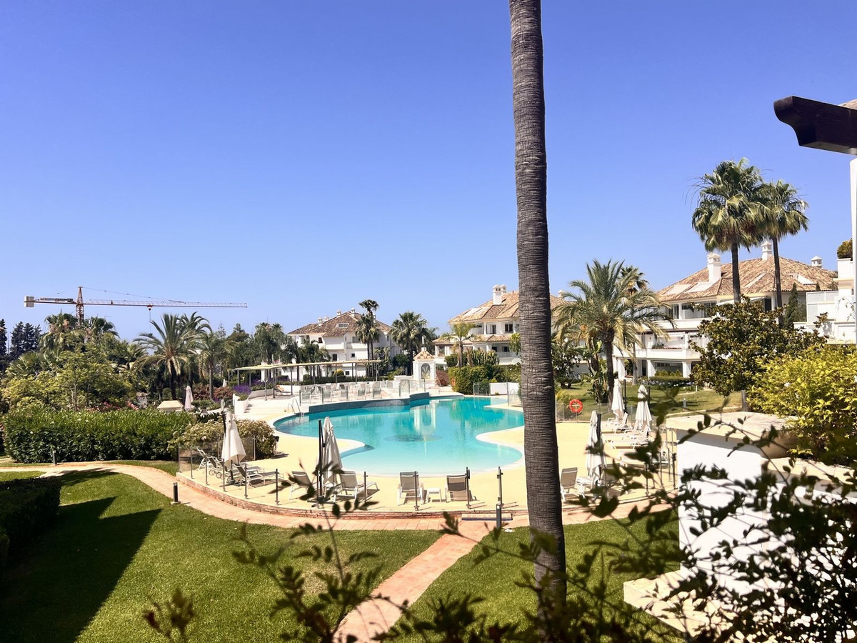 3 Bed Apartment for sale in The Golden Mile Costa Del Sol, Málaga, Spain