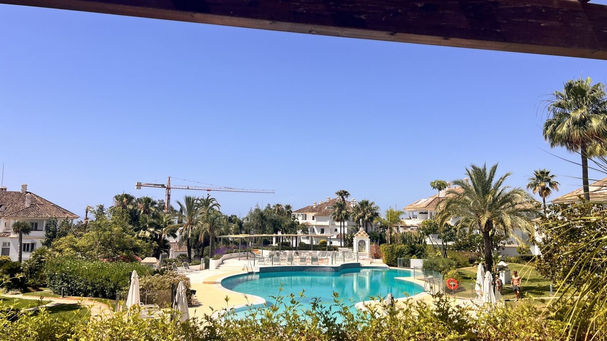3 Bed Apartment for sale in The Golden Mile Costa Del Sol, Málaga, Spain