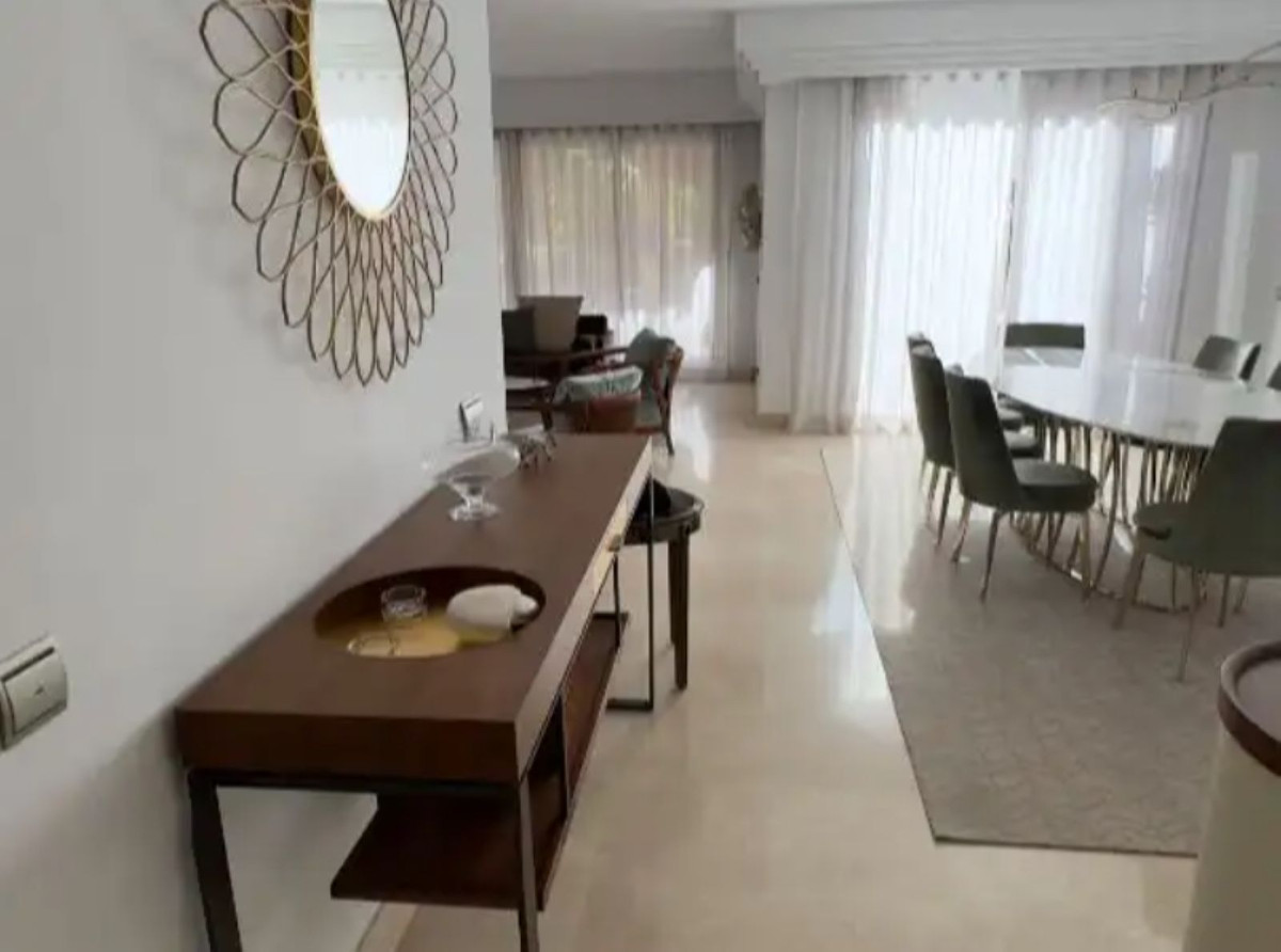 3 Bed Apartment for sale in Marbella Costa Del Sol, Málaga, Spain