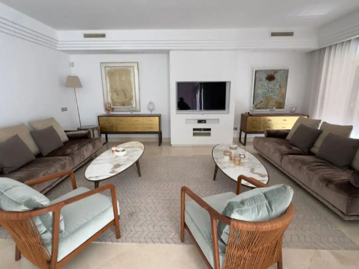 3 Bed Apartment for sale in Marbella Costa Del Sol, Málaga, Spain
