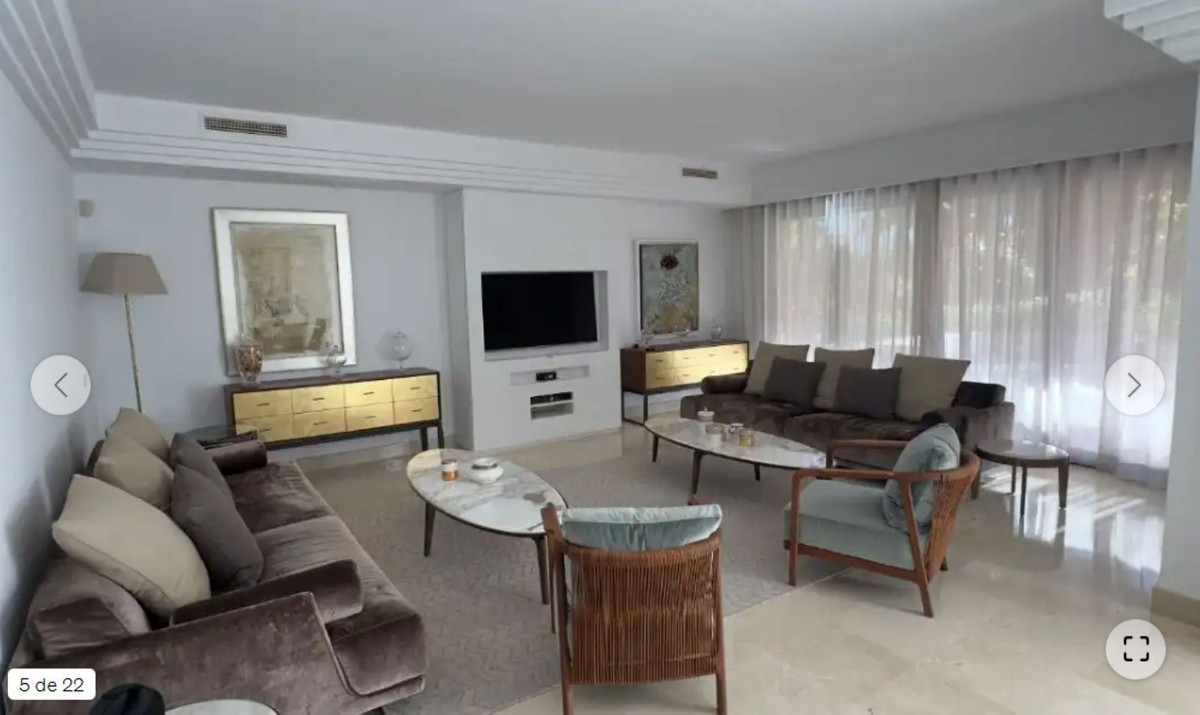 3 Bed Apartment for sale in Marbella Costa Del Sol, Málaga, Spain