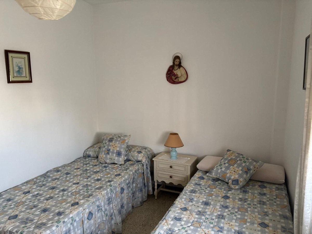 Se vende Apartamento Planta Media de 2 dormitorios en Costa Del Sol, Málaga, España