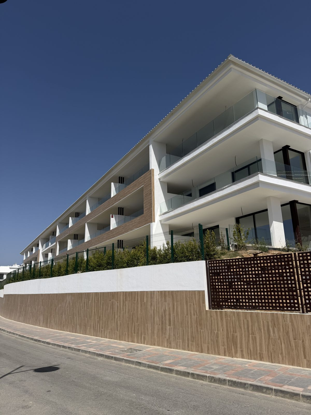 3 Bed Apartment for sale in Fuengirola Costa Del Sol, Málaga, Spain