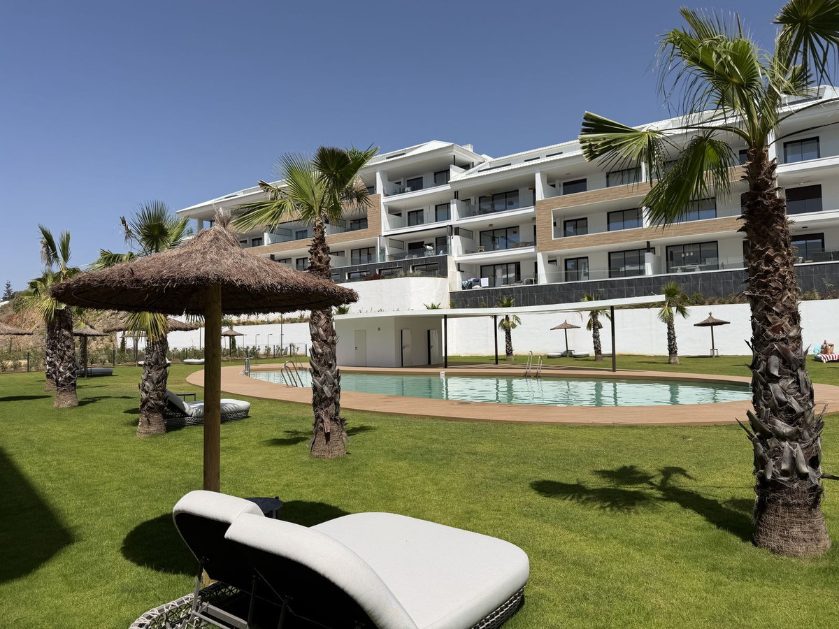 3 Bed Apartment for sale in Fuengirola Costa Del Sol, Málaga, Spain