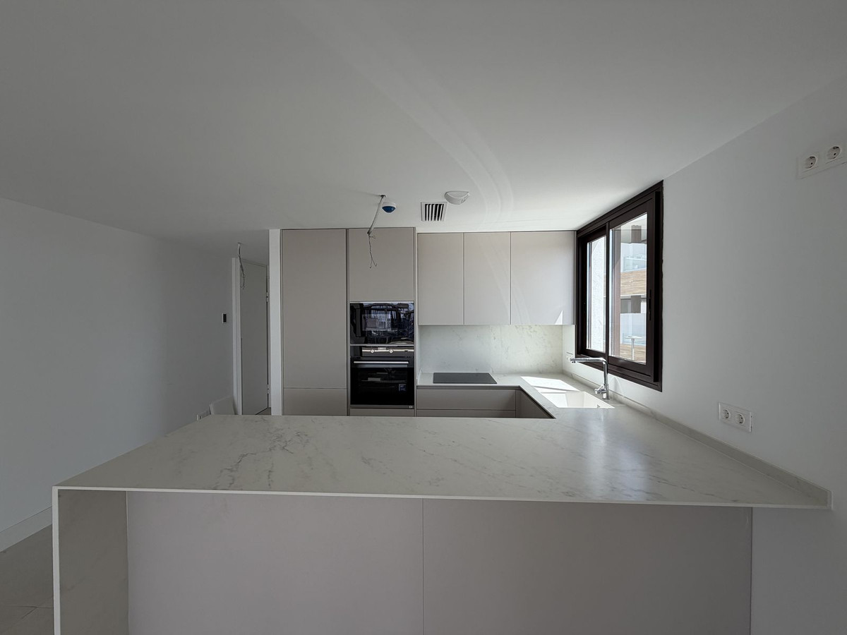 3 Bed Apartment for sale in Fuengirola Costa Del Sol, Málaga, Spain