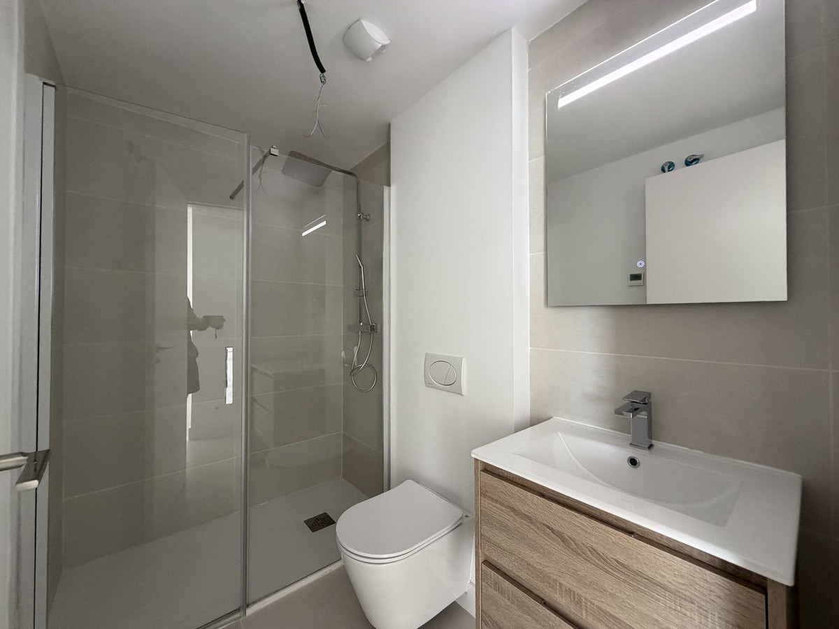 3 Bed Apartment for sale in Fuengirola Costa Del Sol, Málaga, Spain
