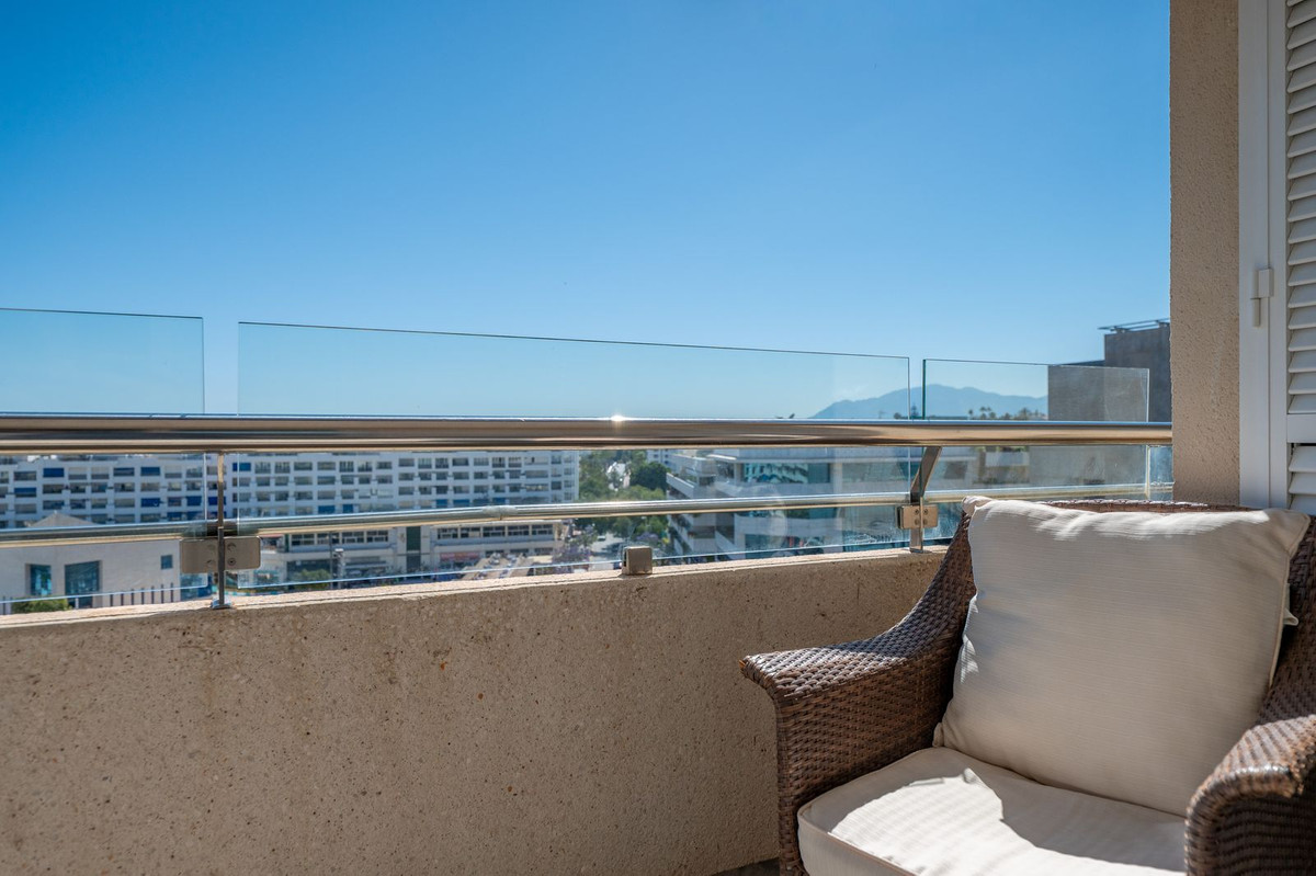 Se vende Apartamento Planta Media de 2 dormitorios en Costa Del Sol, Málaga, España