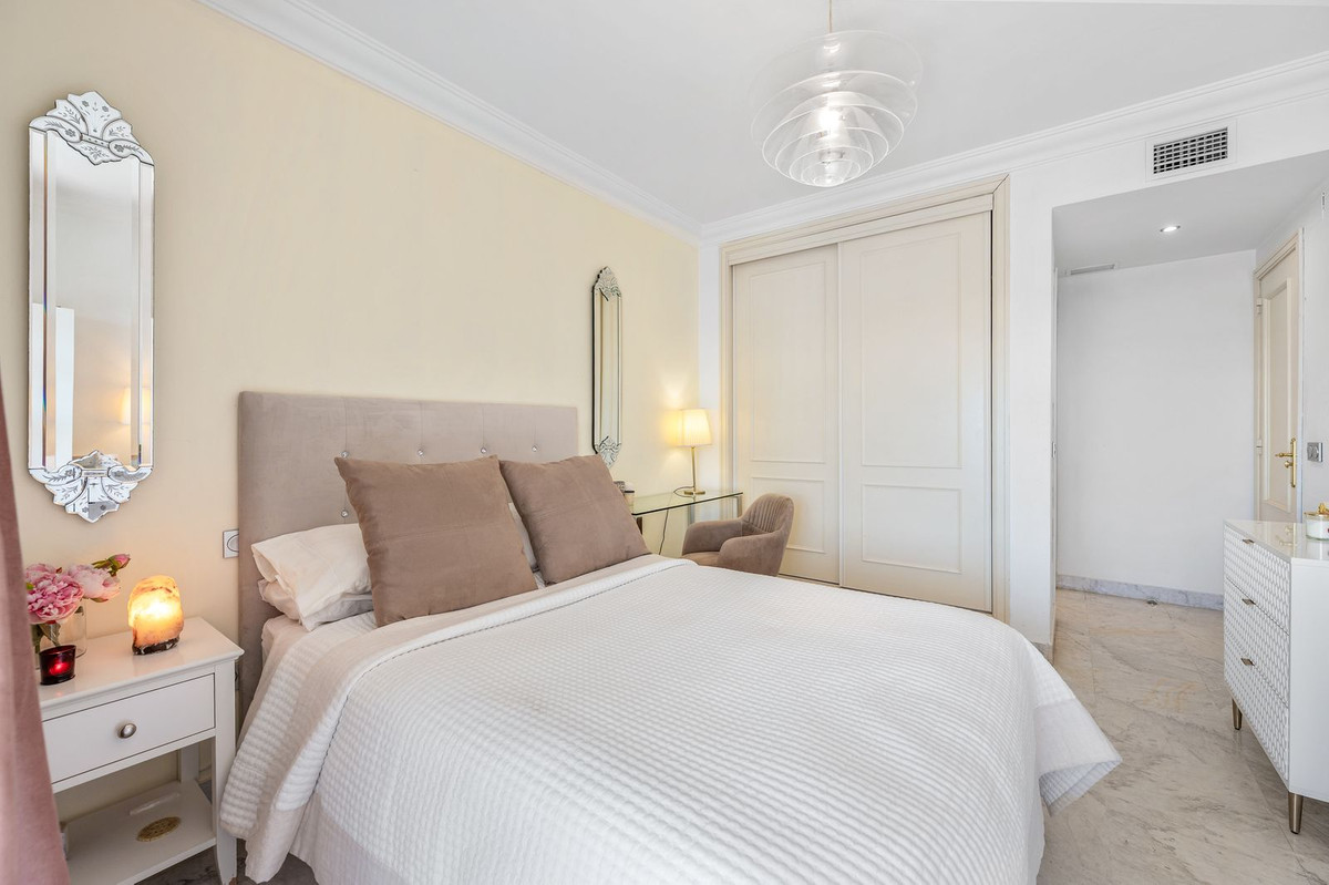 Se vende Apartamento Planta Media de 2 dormitorios en Costa Del Sol, Málaga, España