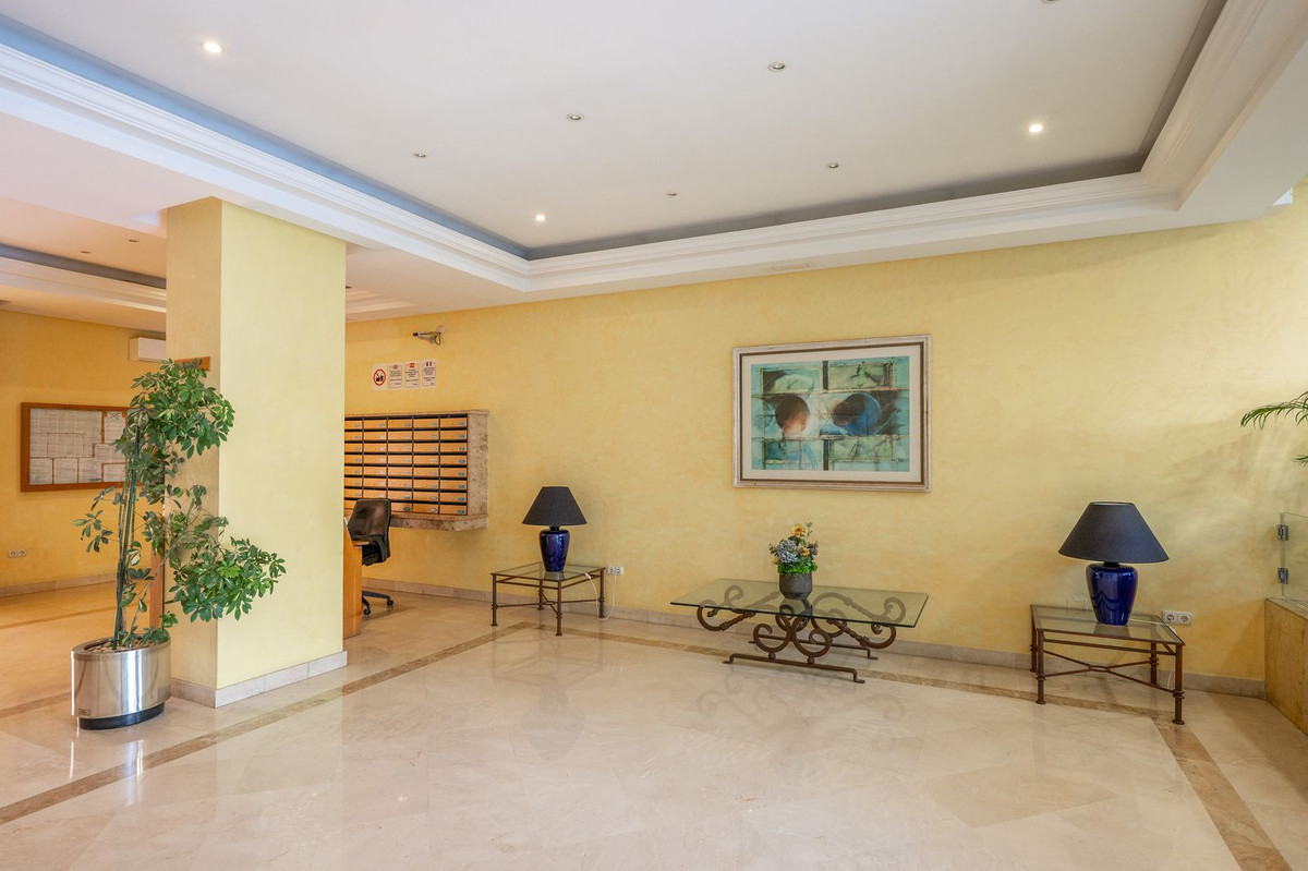 Se vende Apartamento Planta Media de 2 dormitorios en Costa Del Sol, Málaga, España