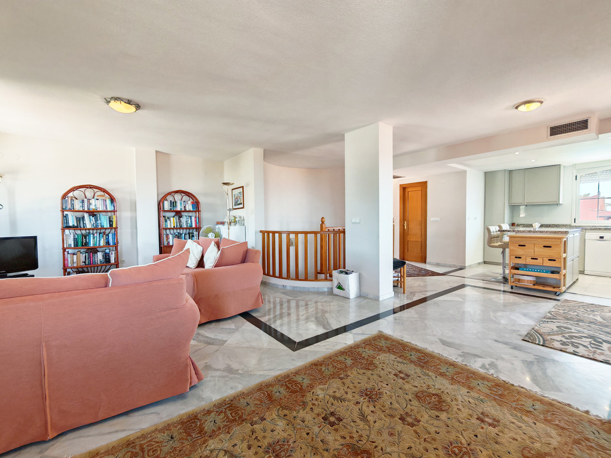 3 Bed Apartment for sale in Marbella Costa Del Sol, Málaga, Spain