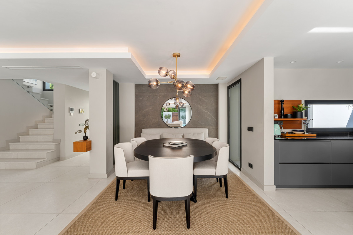 4 Bed Townhouse for sale in Las Brisas Costa Del Sol, Málaga, Spain