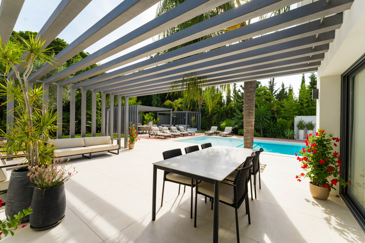 4 Bed Townhouse for sale in Las Brisas Costa Del Sol, Málaga, Spain