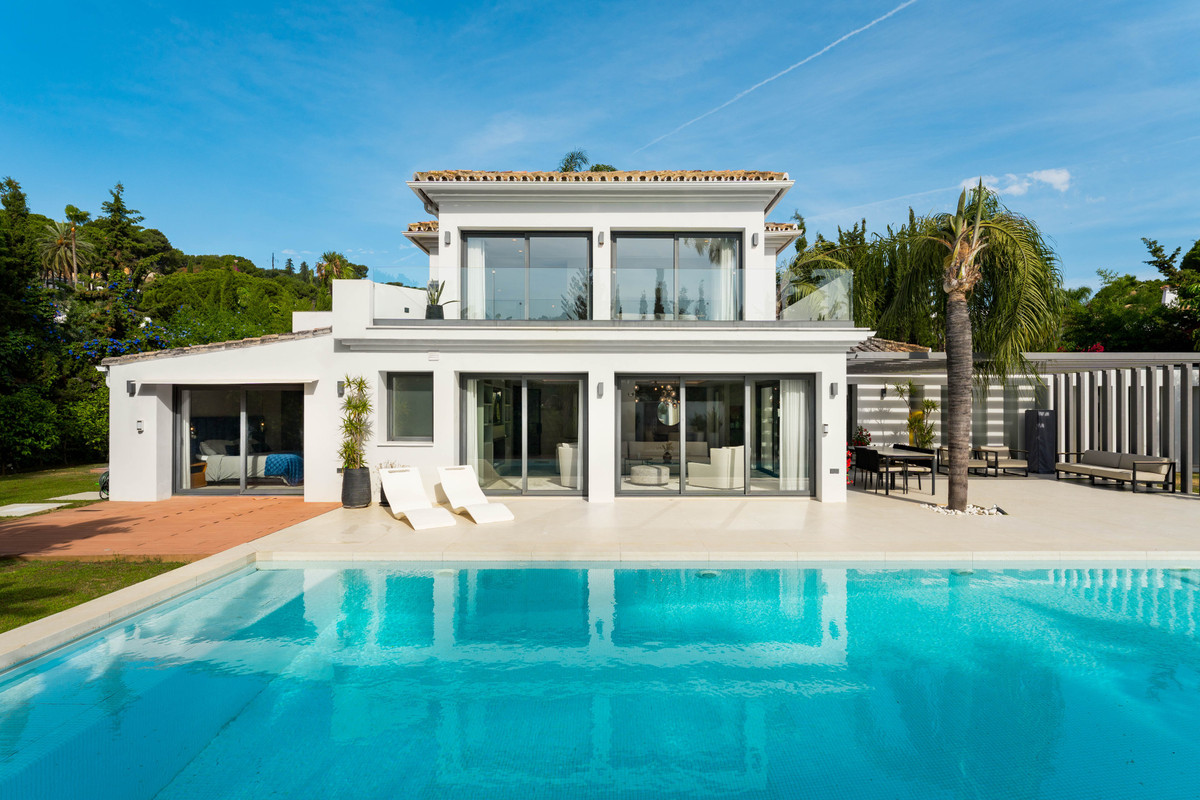 4 Bed Townhouse for sale in Las Brisas Costa Del Sol, Málaga, Spain