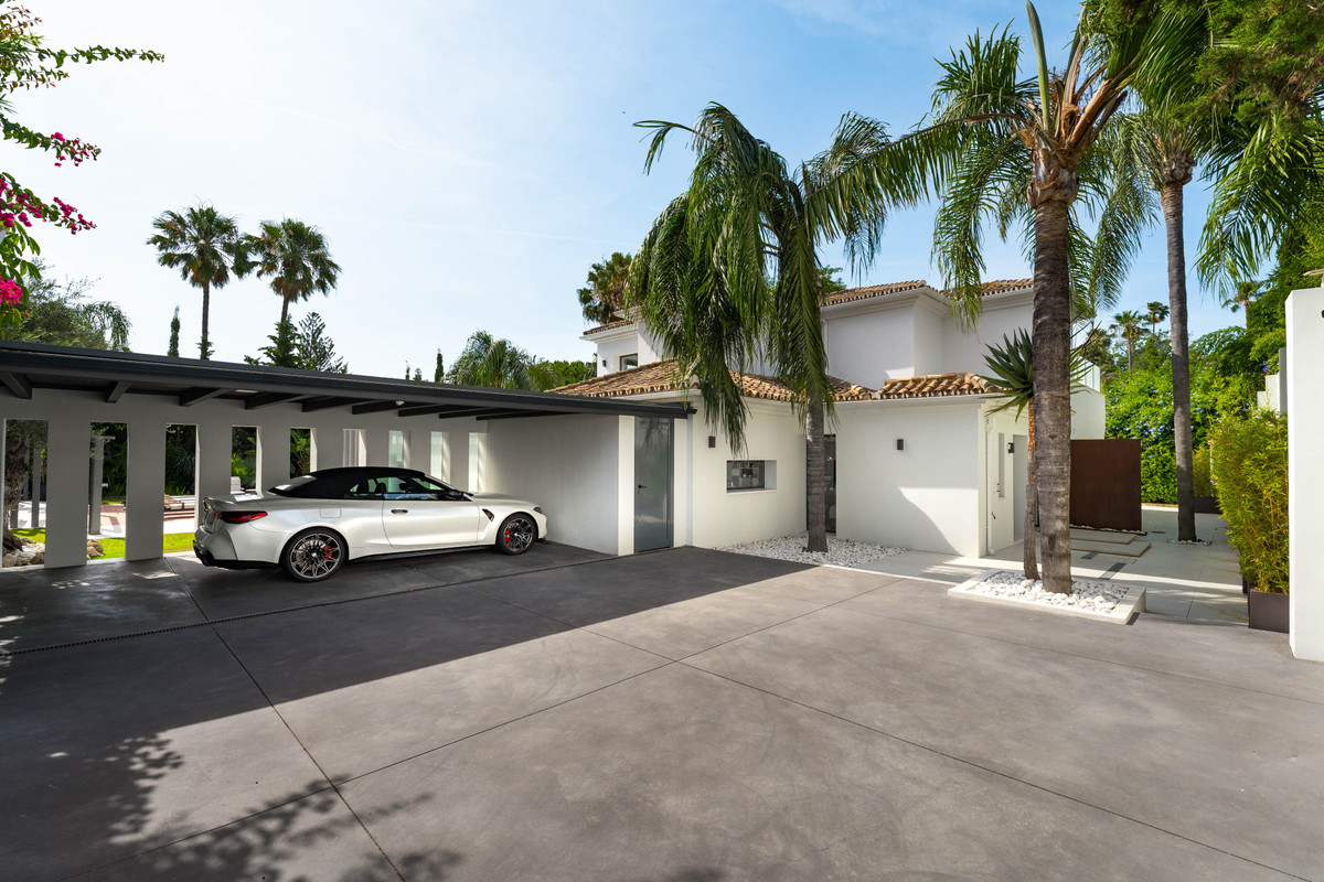 4 Bed Townhouse for sale in Las Brisas Costa Del Sol, Málaga, Spain