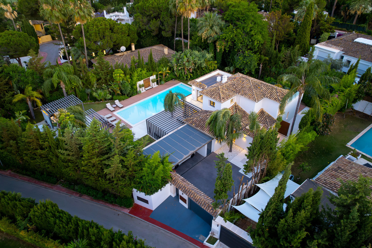 4 Bed Townhouse for sale in Las Brisas Costa Del Sol, Málaga, Spain