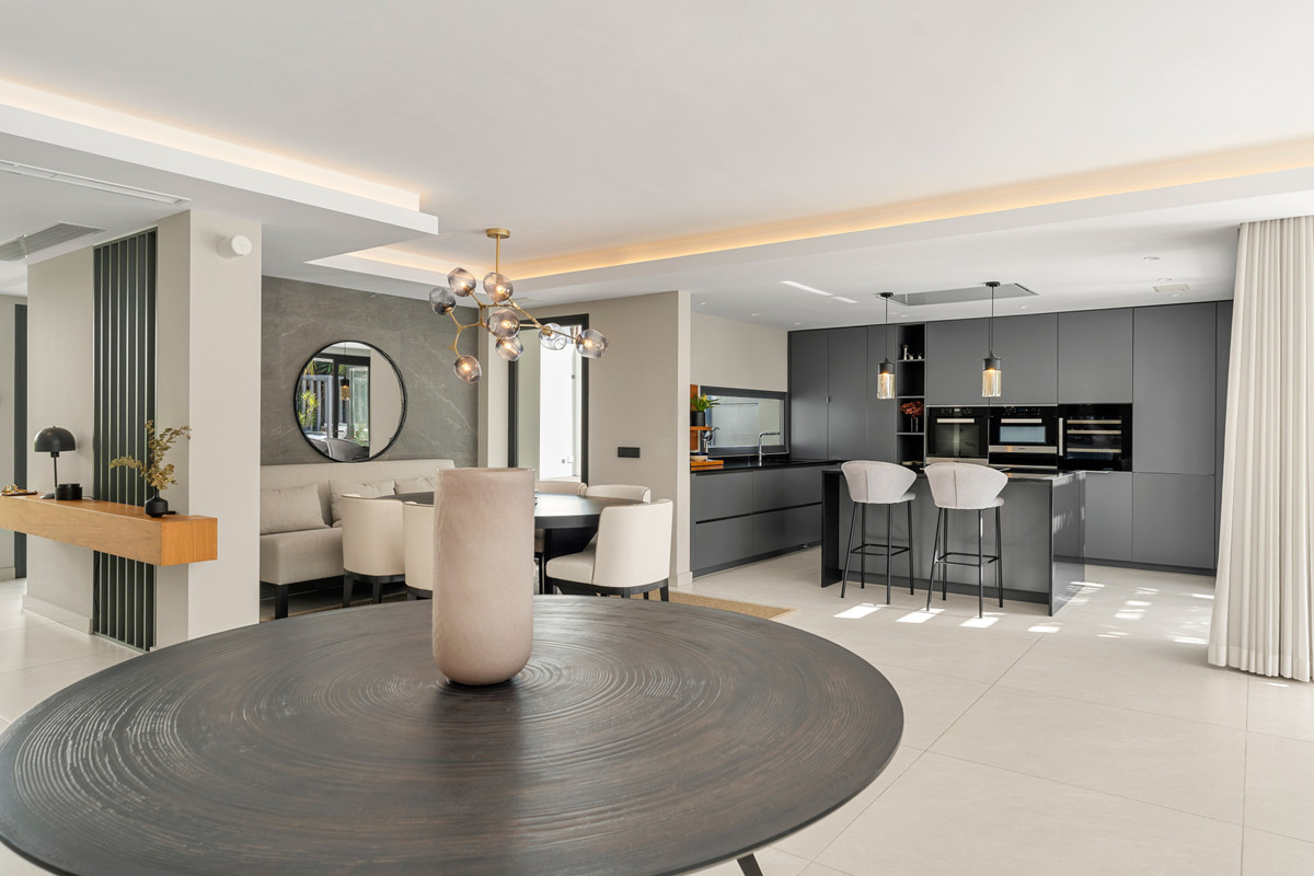 4 Bed Townhouse for sale in Las Brisas Costa Del Sol, Málaga, Spain