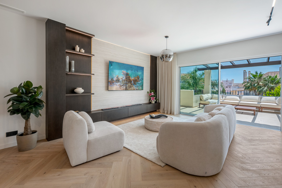 3 Bed Apartment for sale in Nueva Andalucía Costa Del Sol, Málaga, Spain