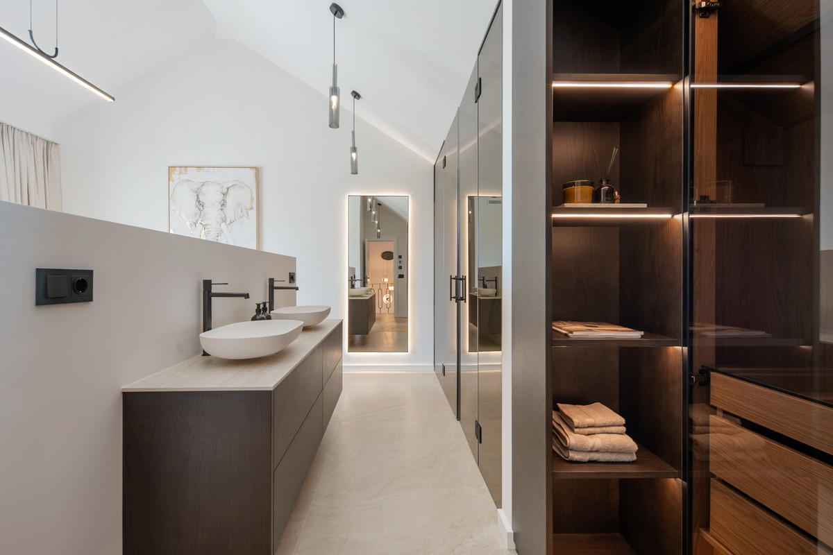 3 Bed Apartment for sale in Nueva Andalucía Costa Del Sol, Málaga, Spain