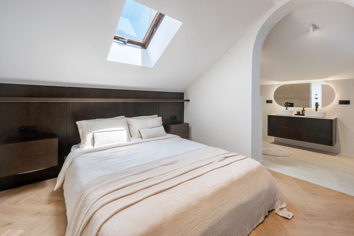 3 Bed Apartment for sale in Nueva Andalucía Costa Del Sol, Málaga, Spain