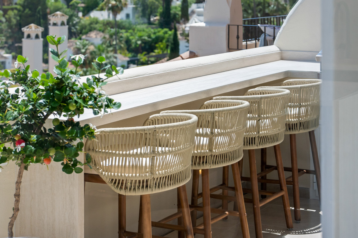 3 Bed Apartment for sale in Nueva Andalucía Costa Del Sol, Málaga, Spain