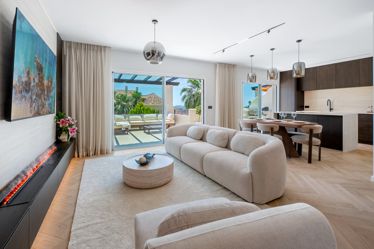 3 Bed Apartment for sale in Nueva Andalucía Costa Del Sol, Málaga, Spain