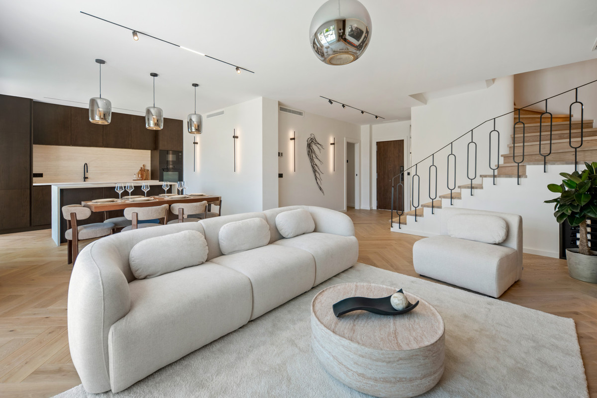 3 Bed Apartment for sale in Nueva Andalucía Costa Del Sol, Málaga, Spain