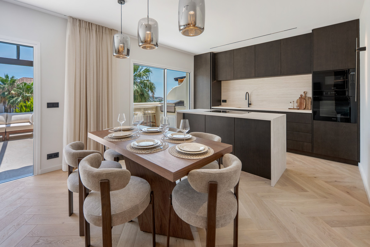 3 Bed Apartment for sale in Nueva Andalucía Costa Del Sol, Málaga, Spain