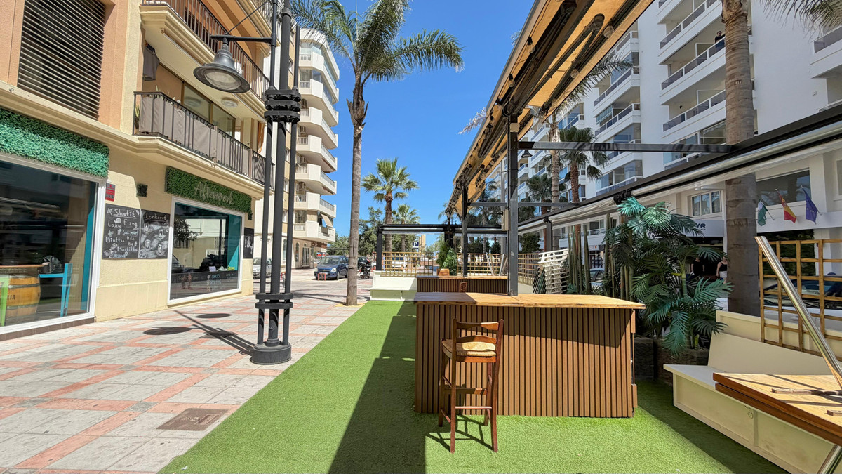 Commercial unit for sale in Fuengirola Costa Del Sol, Málaga, Spain