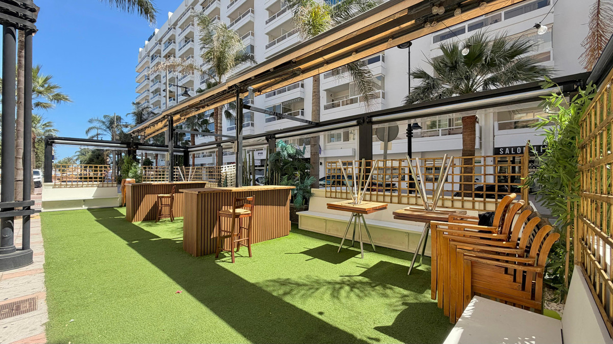 Commercial unit for sale in Fuengirola Costa Del Sol, Málaga, Spain