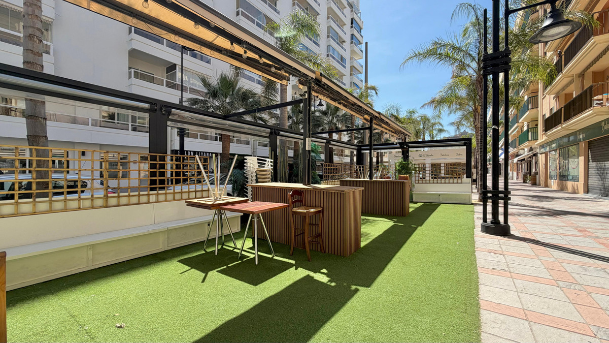 Commercial unit for sale in Fuengirola Costa Del Sol, Málaga, Spain