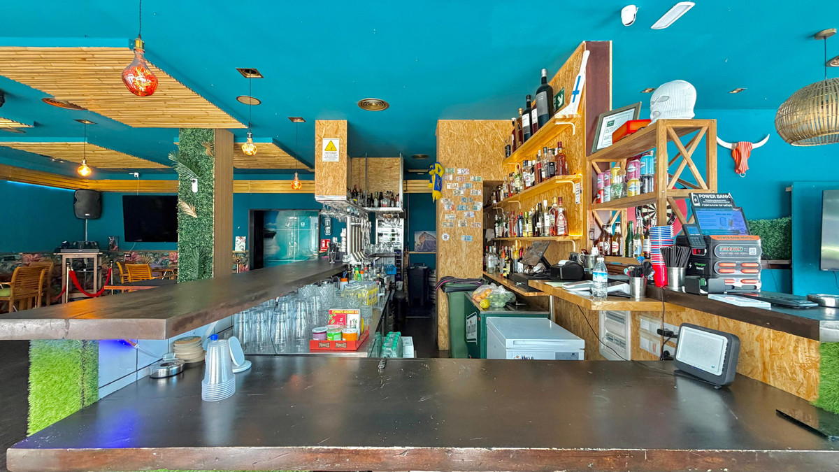 Commercial unit for sale in Fuengirola Costa Del Sol, Málaga, Spain