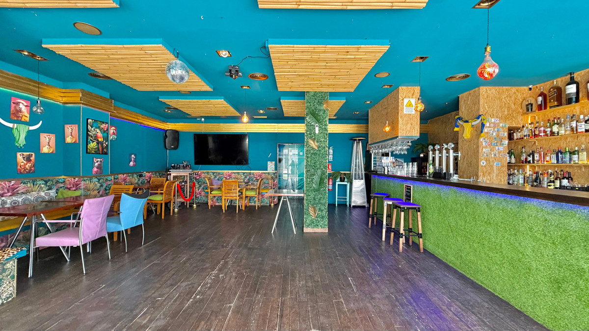 Commercial unit for sale in Fuengirola Costa Del Sol, Málaga, Spain