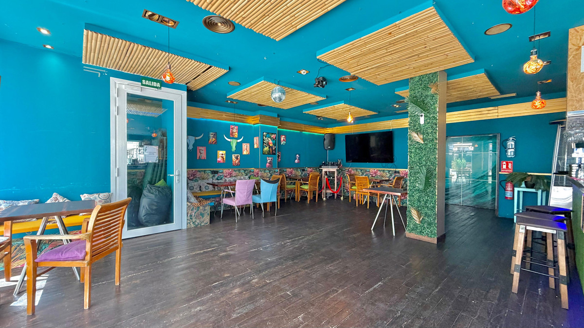 Commercial unit for sale in Fuengirola Costa Del Sol, Málaga, Spain