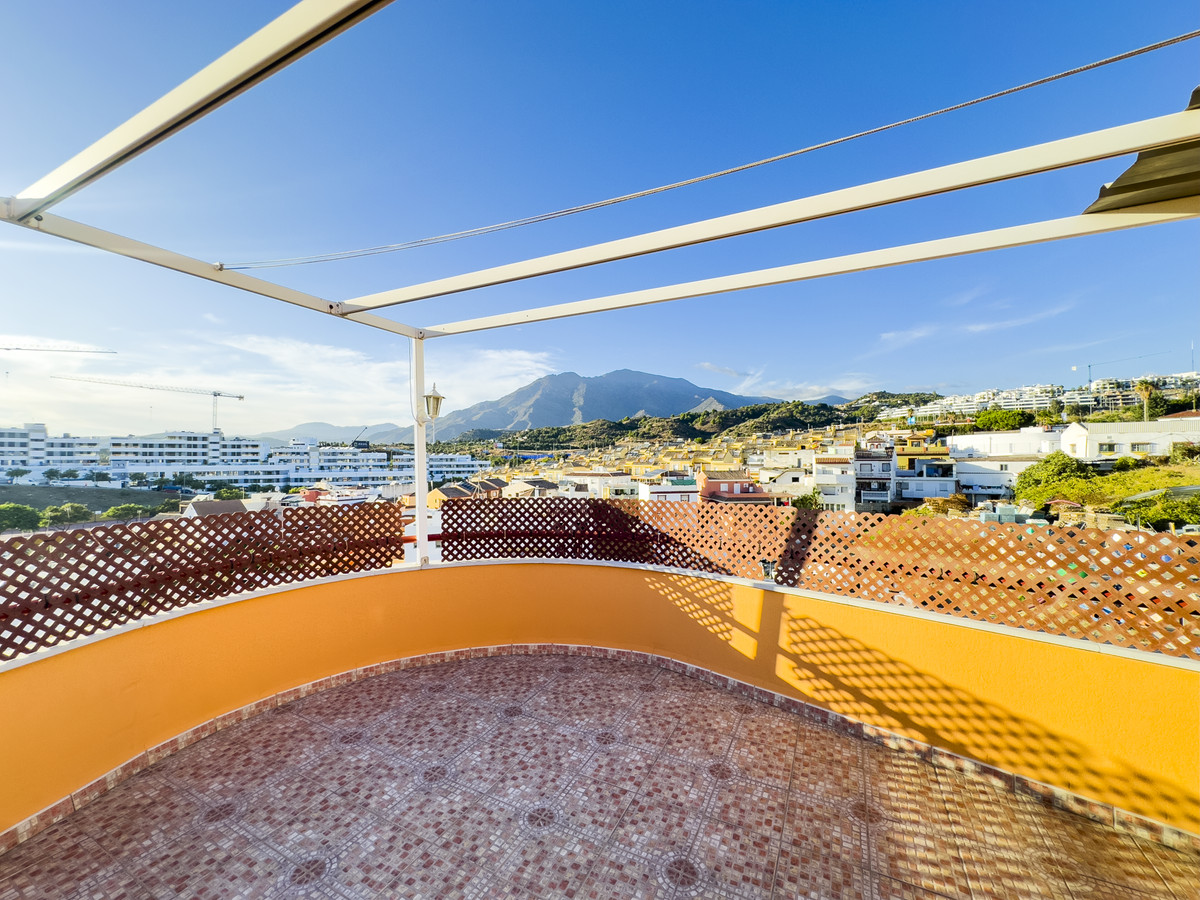 3 Bed Apartment for sale in Estepona Costa Del Sol, Málaga, Spain