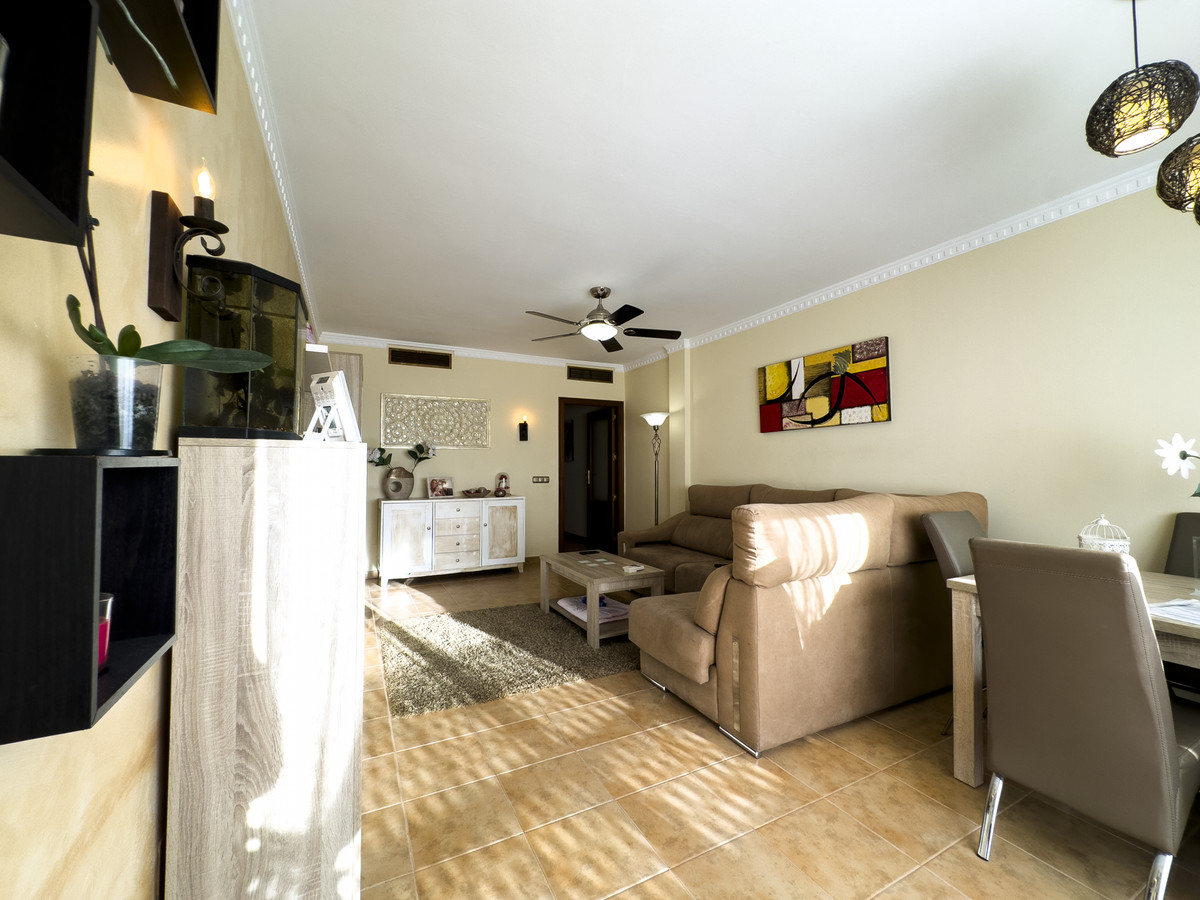 3 Bed Apartment for sale in Estepona Costa Del Sol, Málaga, Spain