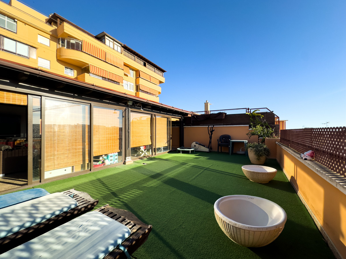 3 Bed Apartment for sale in Estepona Costa Del Sol, Málaga, Spain