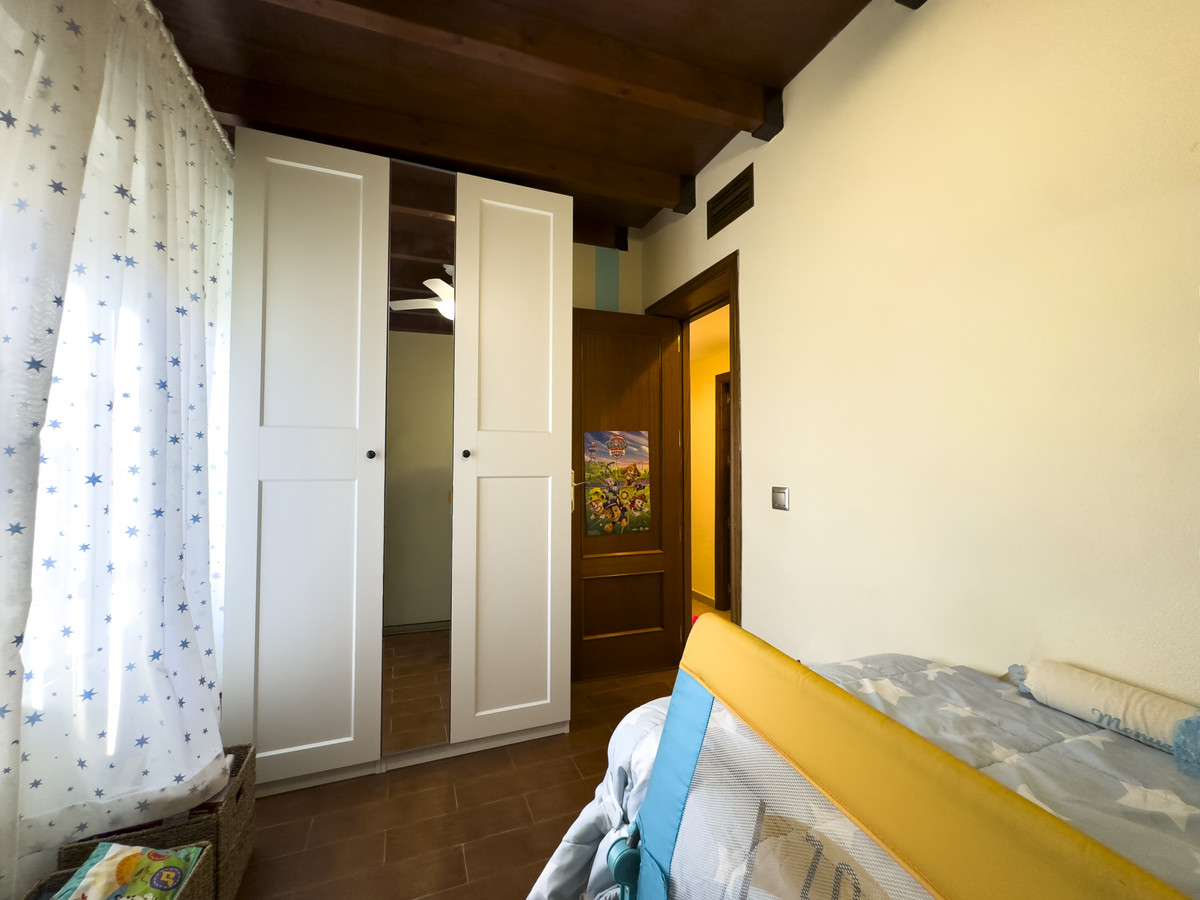 3 Bed Apartment for sale in Estepona Costa Del Sol, Málaga, Spain