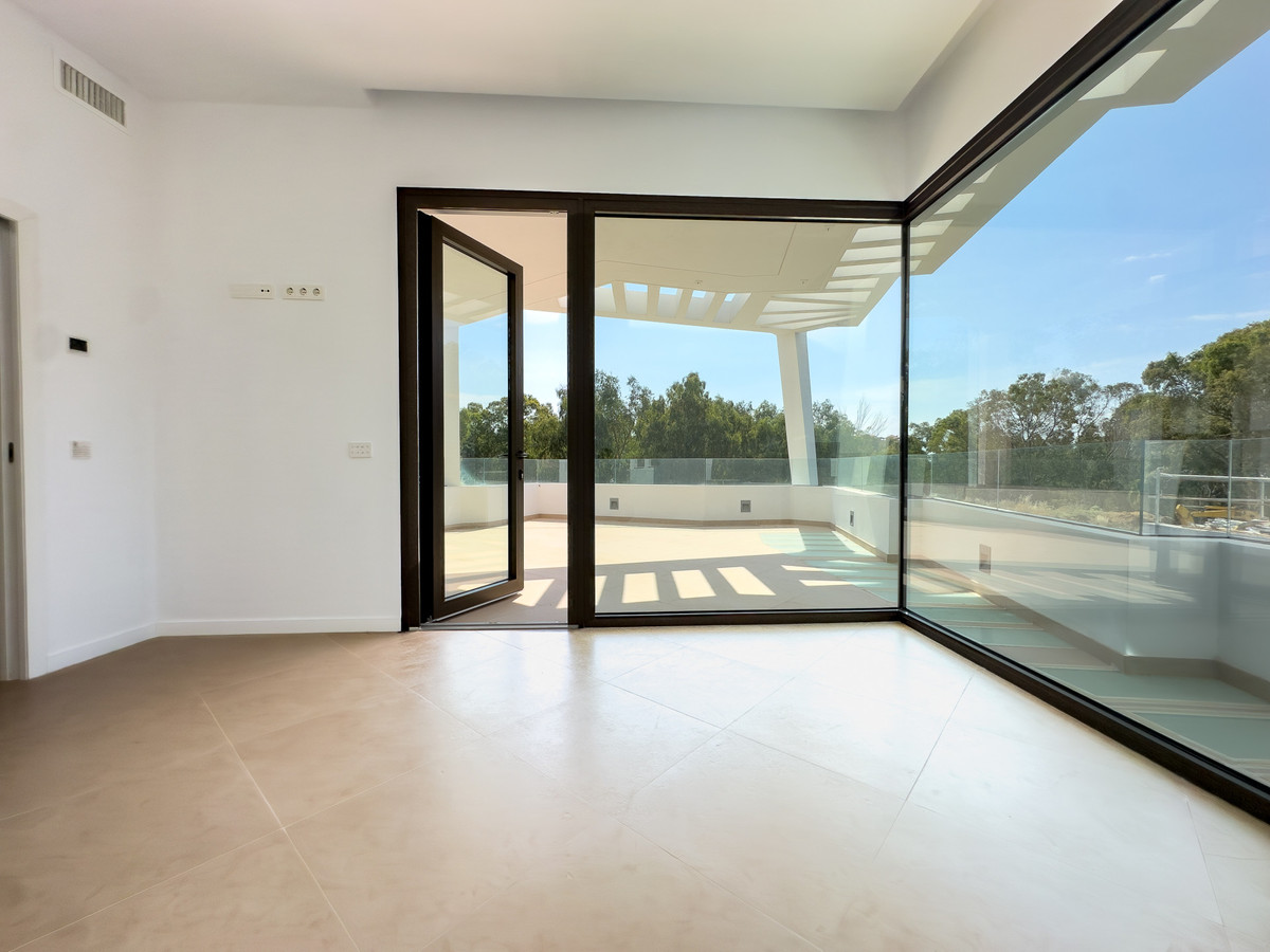 4 Bed Townhouse for sale in Estepona Costa Del Sol, Málaga, Spain