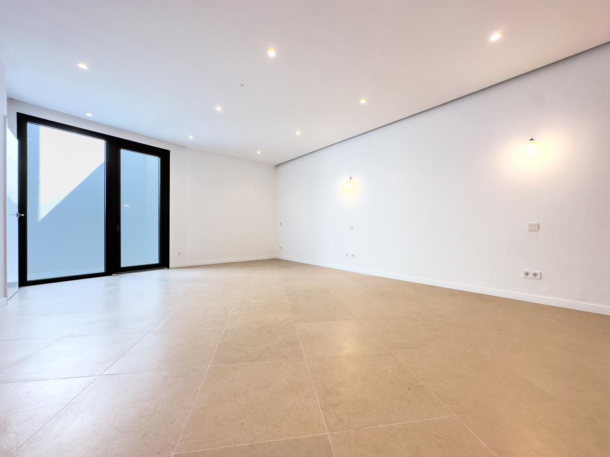 4 Bed Townhouse for sale in Estepona Costa Del Sol, Málaga, Spain