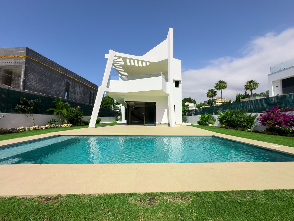 4 Bed Townhouse for sale in Estepona Costa Del Sol, Málaga, Spain