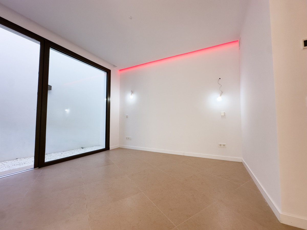 4 Bed Townhouse for sale in Estepona Costa Del Sol, Málaga, Spain
