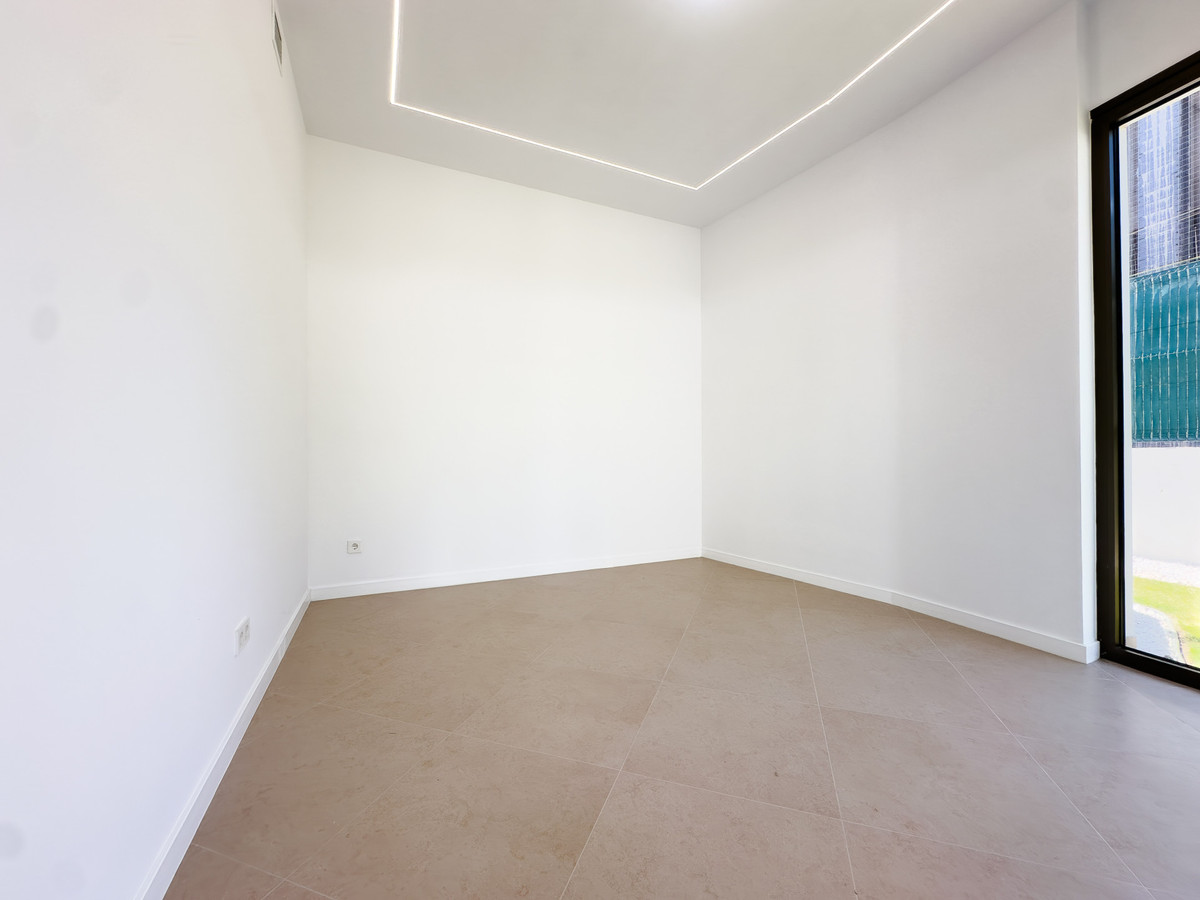 4 Bed Townhouse for sale in Estepona Costa Del Sol, Málaga, Spain