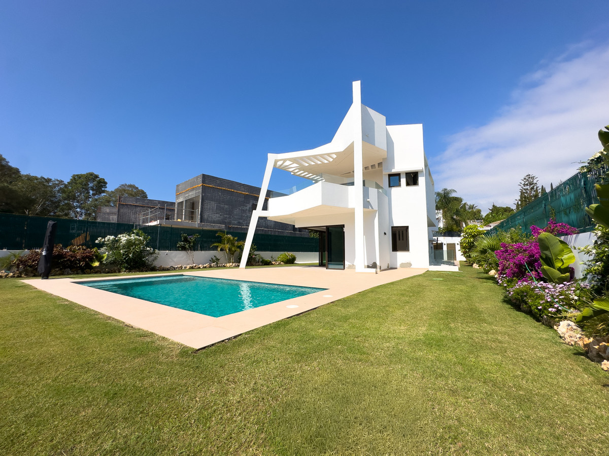4 Bed Townhouse for sale in Estepona Costa Del Sol, Málaga, Spain