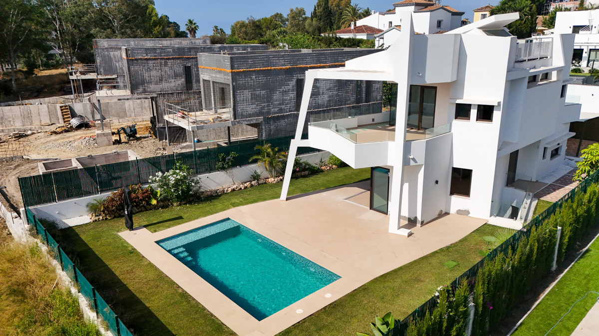 4 Bed Townhouse for sale in Estepona Costa Del Sol, Málaga, Spain