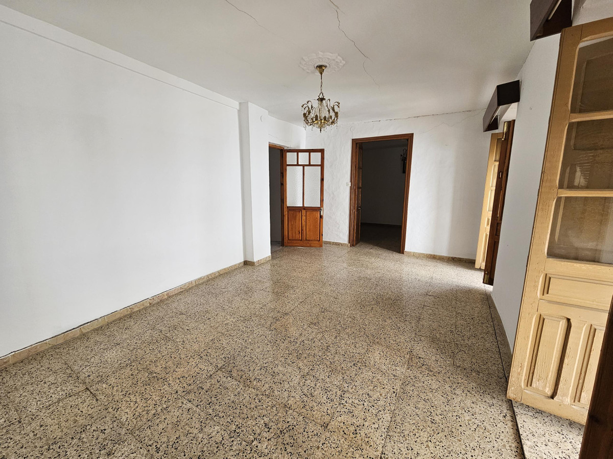 4 Bed Townhouse for sale in El Burgo Costa Del Sol, Málaga, Spain