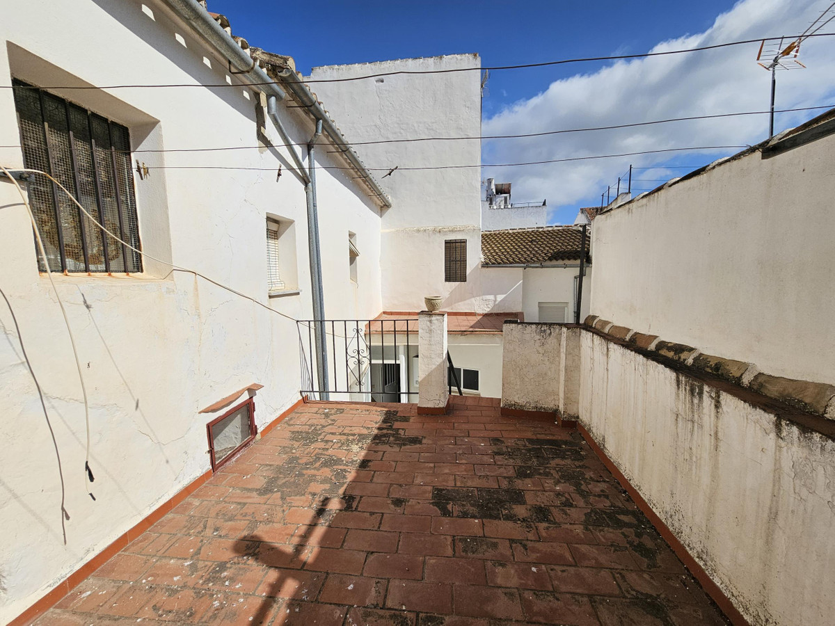 4 Bed Townhouse for sale in El Burgo Costa Del Sol, Málaga, Spain
